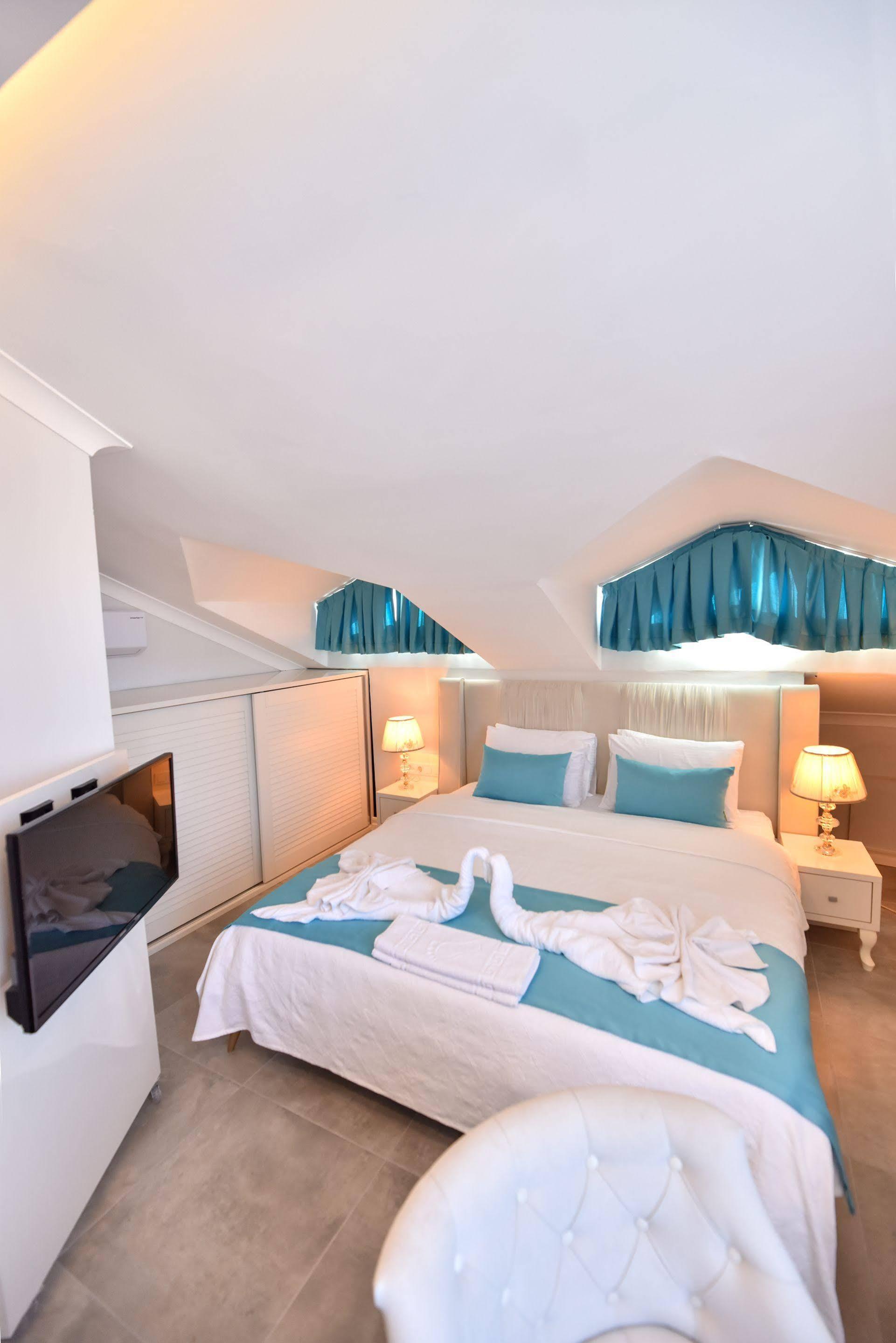 Monastery Suites Hotel-Fethiye Ολουντενίζ Εξωτερικό φωτογραφία