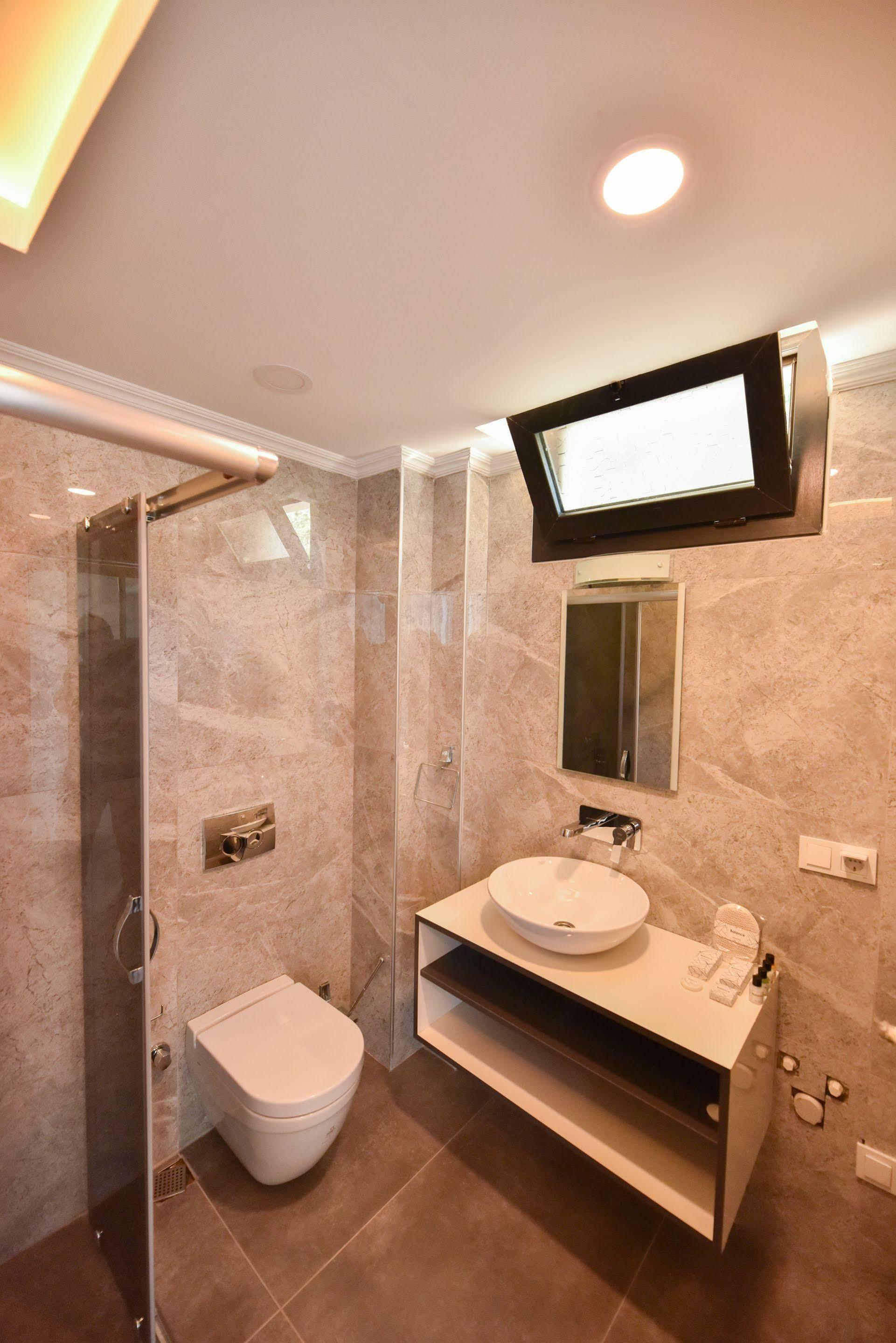 Monastery Suites Hotel-Fethiye Ολουντενίζ Εξωτερικό φωτογραφία