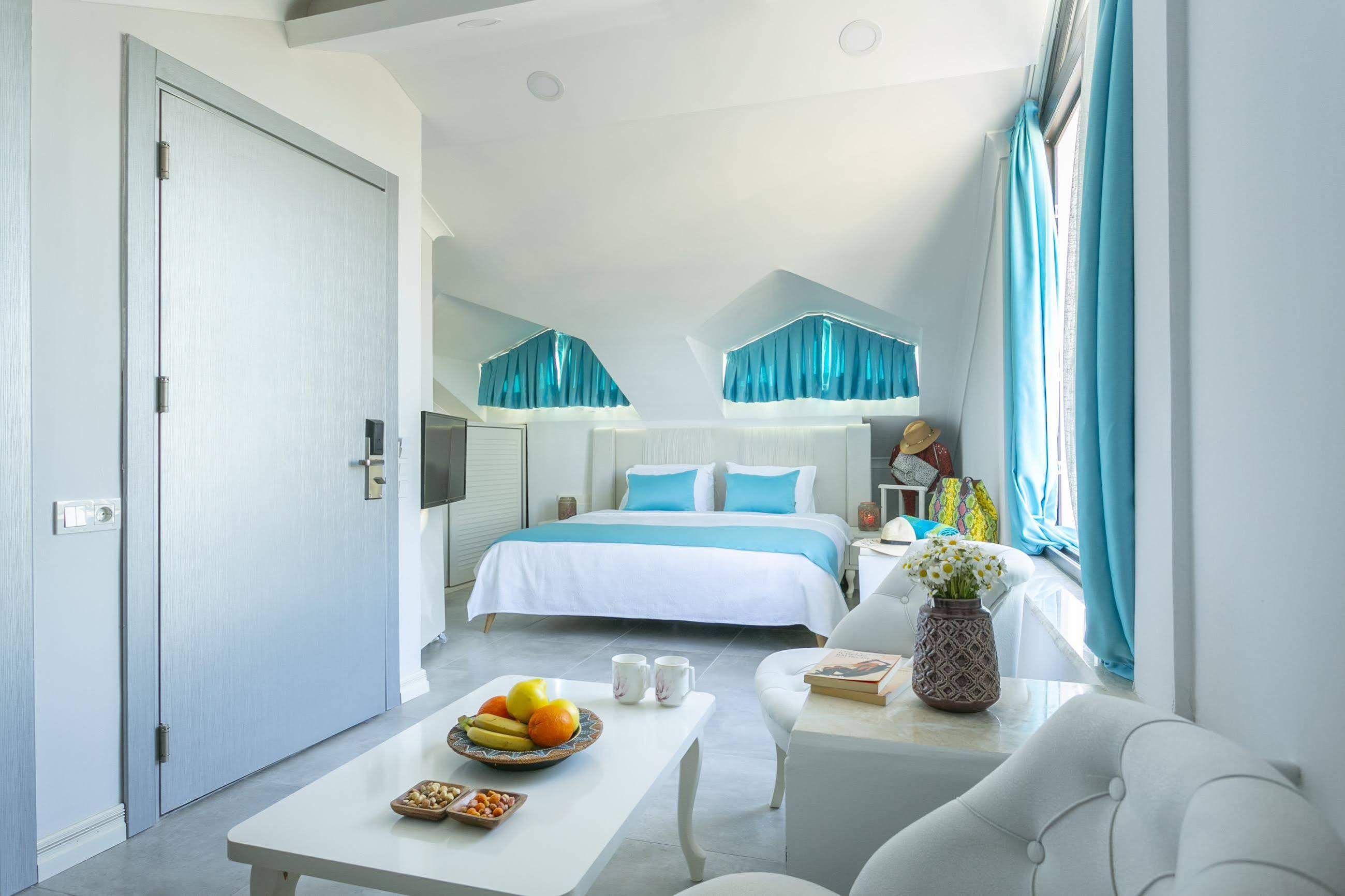 Monastery Suites Hotel-Fethiye Ολουντενίζ Εξωτερικό φωτογραφία