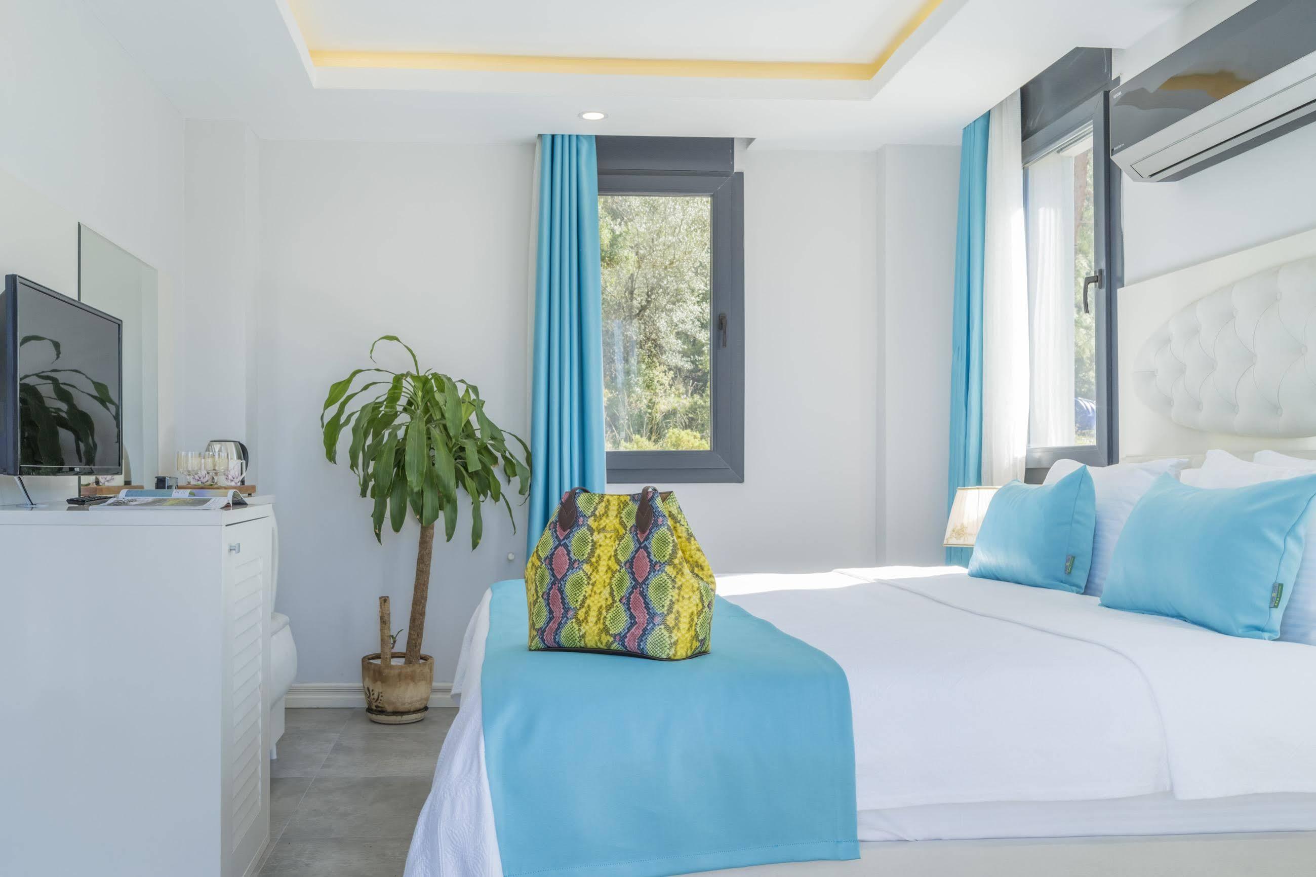 Monastery Suites Hotel-Fethiye Ολουντενίζ Εξωτερικό φωτογραφία