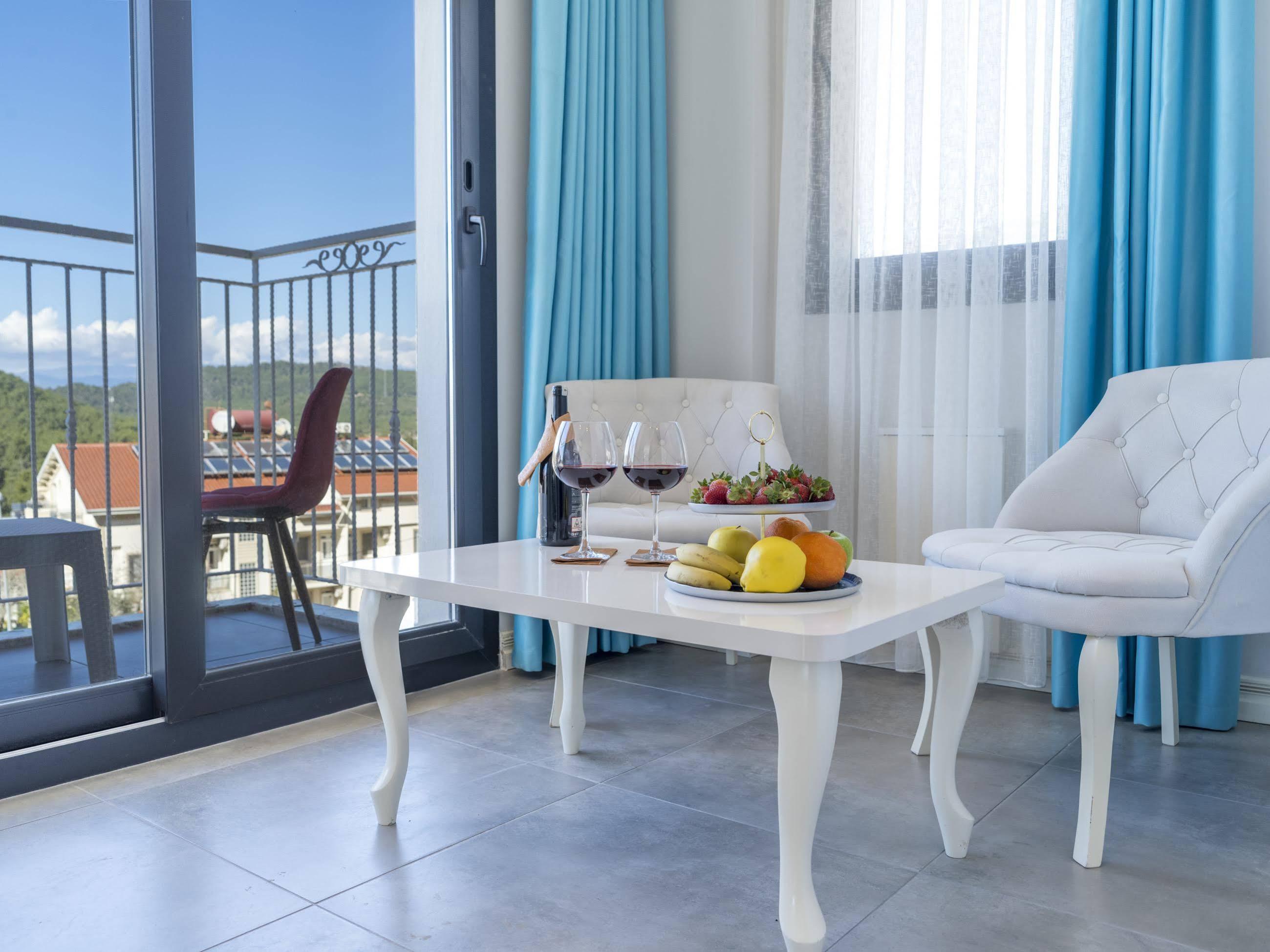 Monastery Suites Hotel-Fethiye Ολουντενίζ Εξωτερικό φωτογραφία