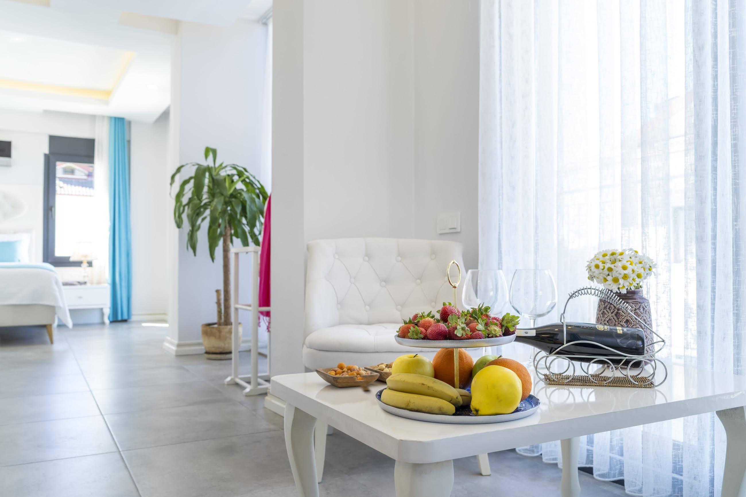 Monastery Suites Hotel-Fethiye Ολουντενίζ Εξωτερικό φωτογραφία